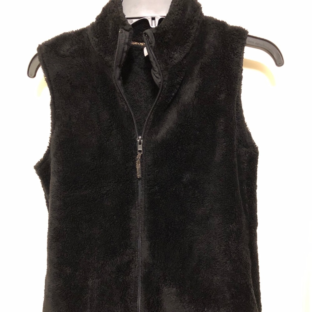 Old Navy Black Zipper Shrug